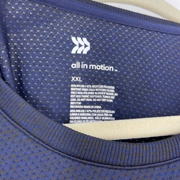 All In Motion Blue Black Seamless Workout T-Shirt Size XXL NWT - Picture 2 of 10